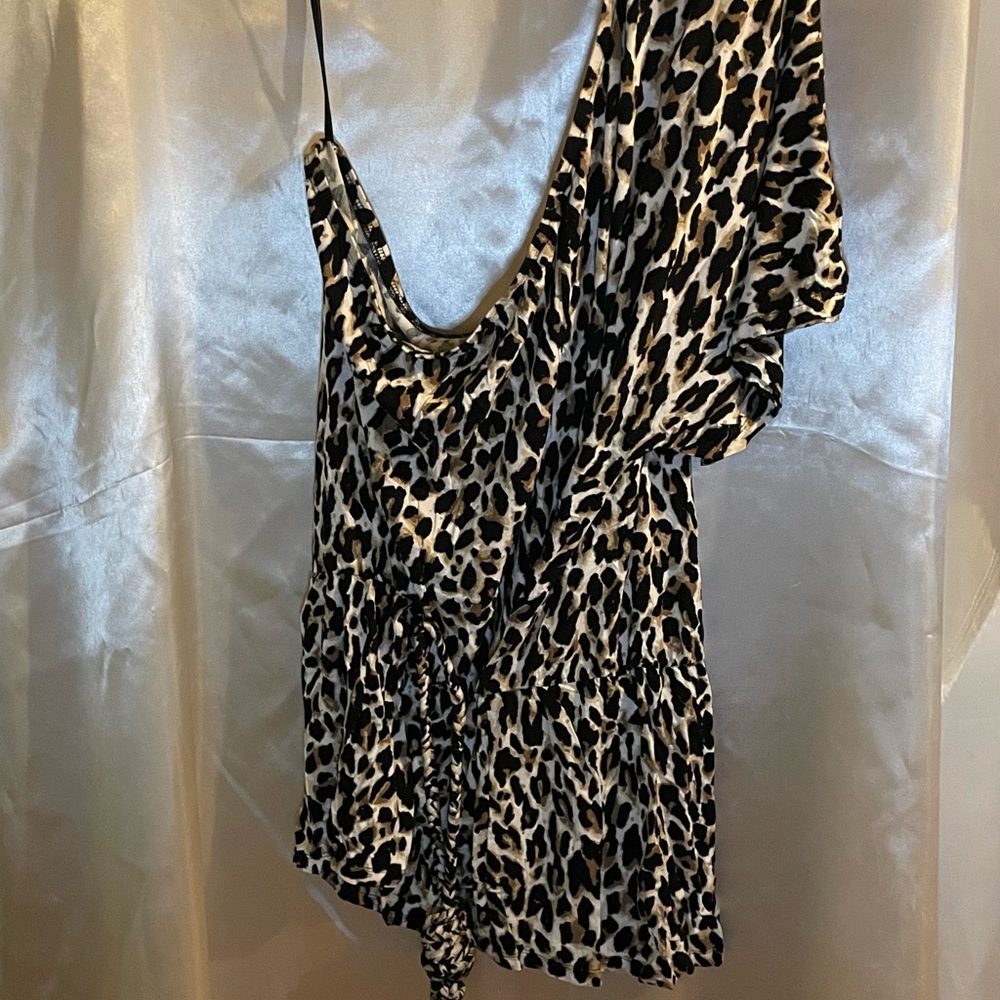 🌸HOST PICK🌸Lane Bryant Leopard Print One Shoulder Top Plus Size 26/28 - Picture 5 of 8